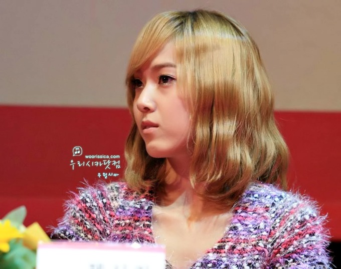 15587D1A4AAFCA100ED9EB
